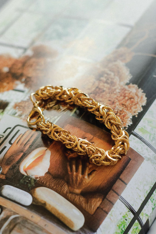 Golden Knot Bracelet